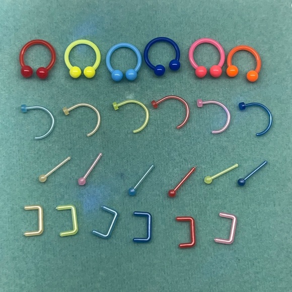 Clear Nose Rings Studs Piercing Retainer Set Septum Lip Cartilage & more - Picture 4 of 4